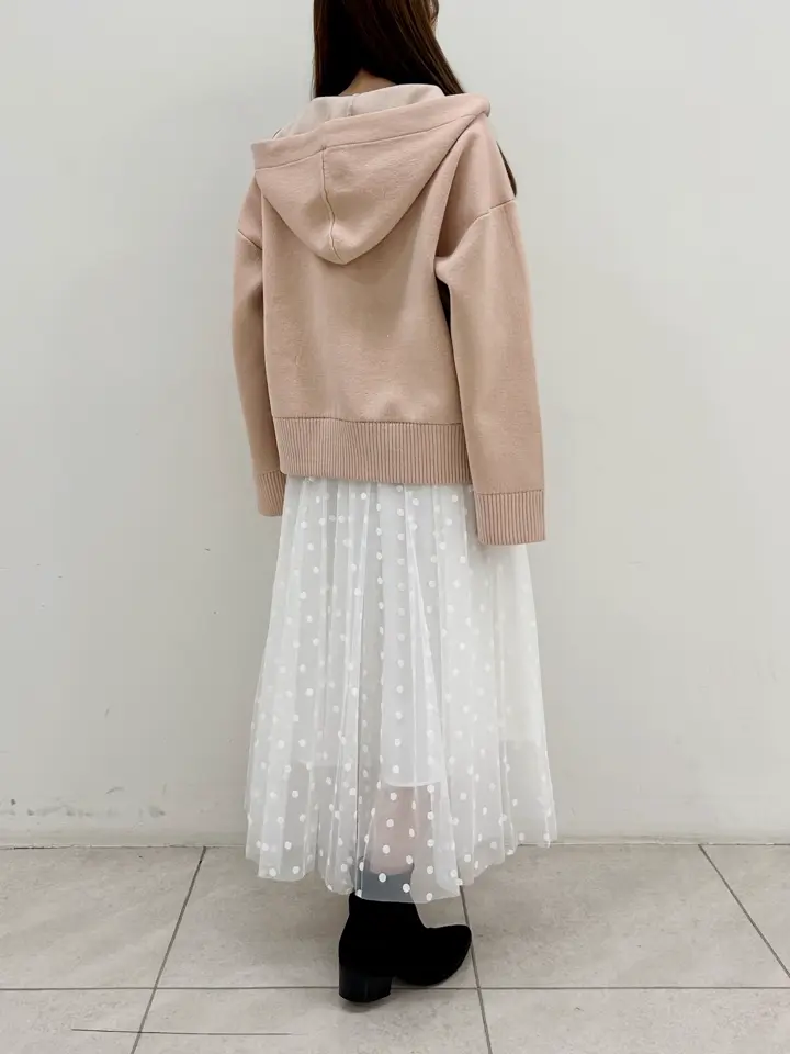 GRACE CONTINENTAL Miu Akamatsu コーディネート画像