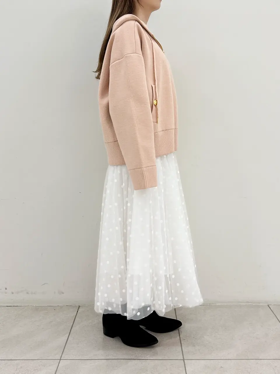 GRACE CONTINENTAL Miu Akamatsu コーディネート画像