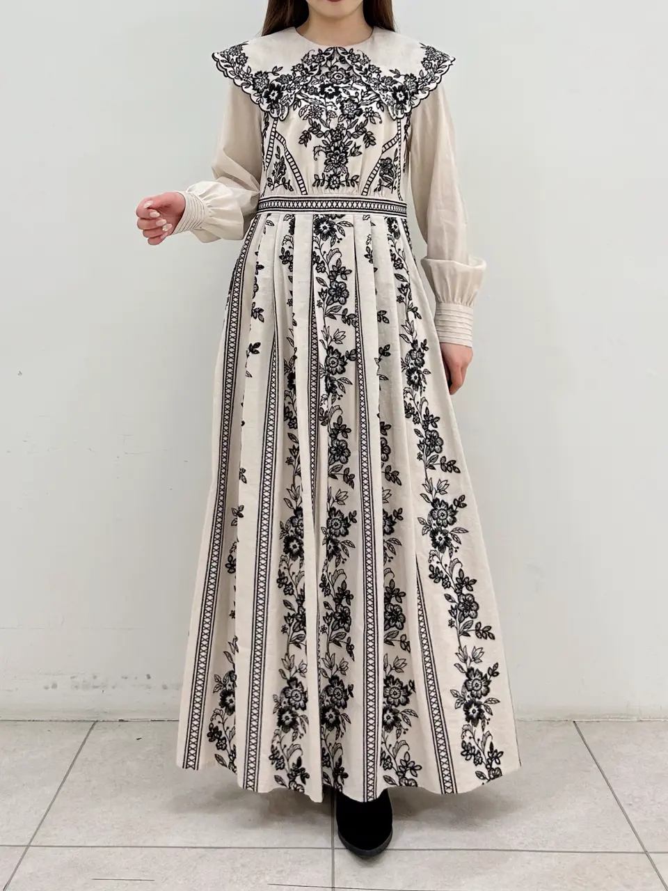 GRACE CONTINENTAL Miu Akamatsu コーディネート画像