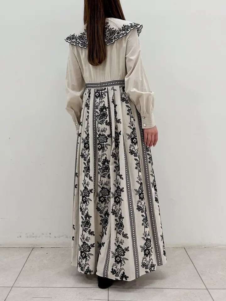 GRACE CONTINENTAL Miu Akamatsu コーディネート画像