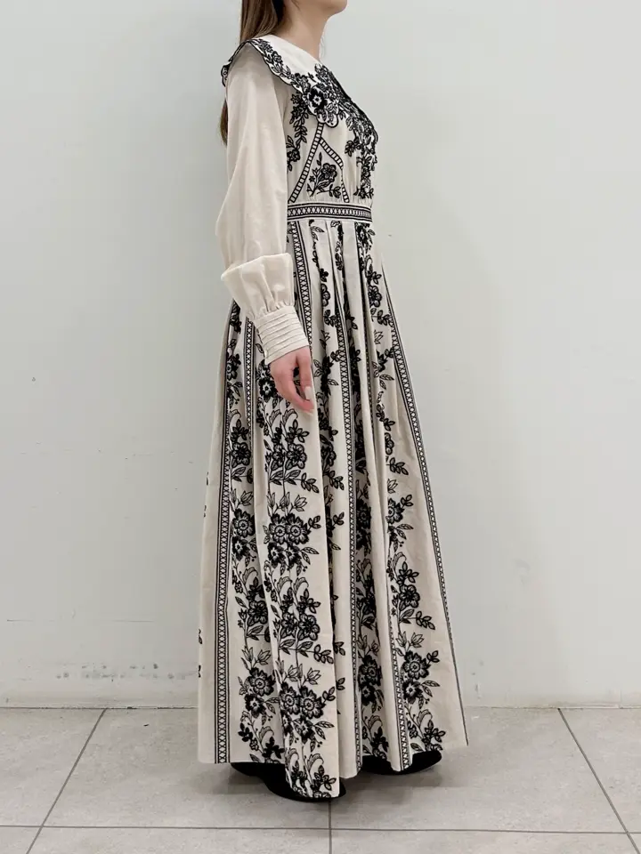 GRACE CONTINENTAL Miu Akamatsu コーディネート画像