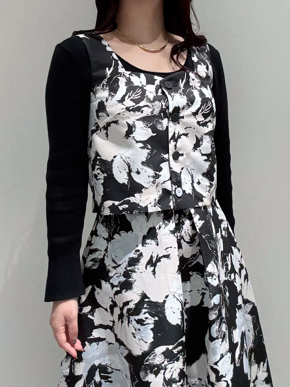 GRACE CONTINENTAL MOMOKO コーディネート画像