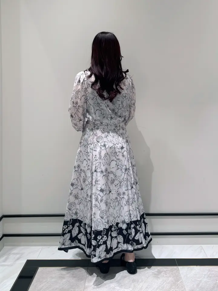 GRACE CONTINENTAL MOMOKO コーディネート画像