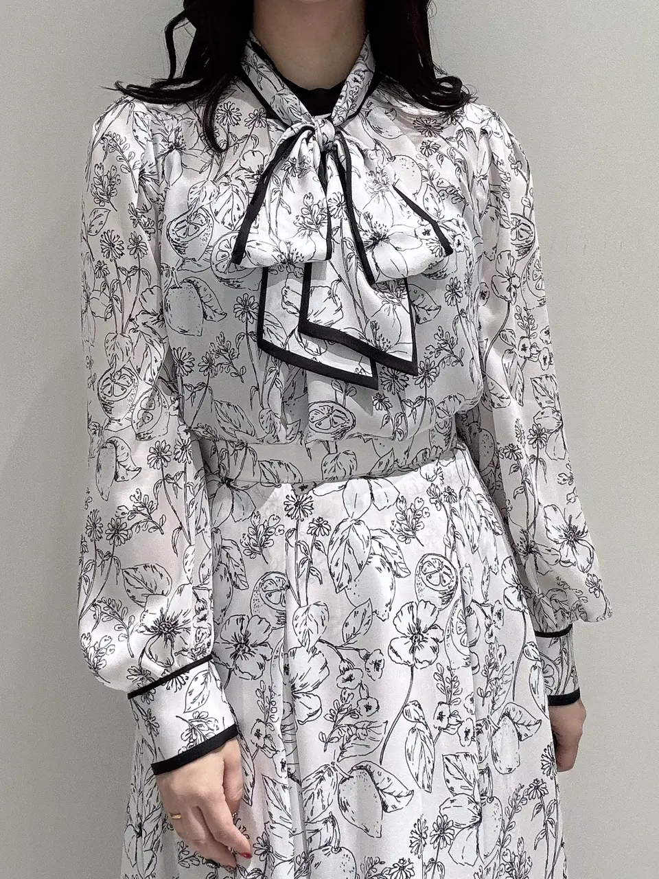 GRACE CONTINENTAL MOMOKO コーディネート画像