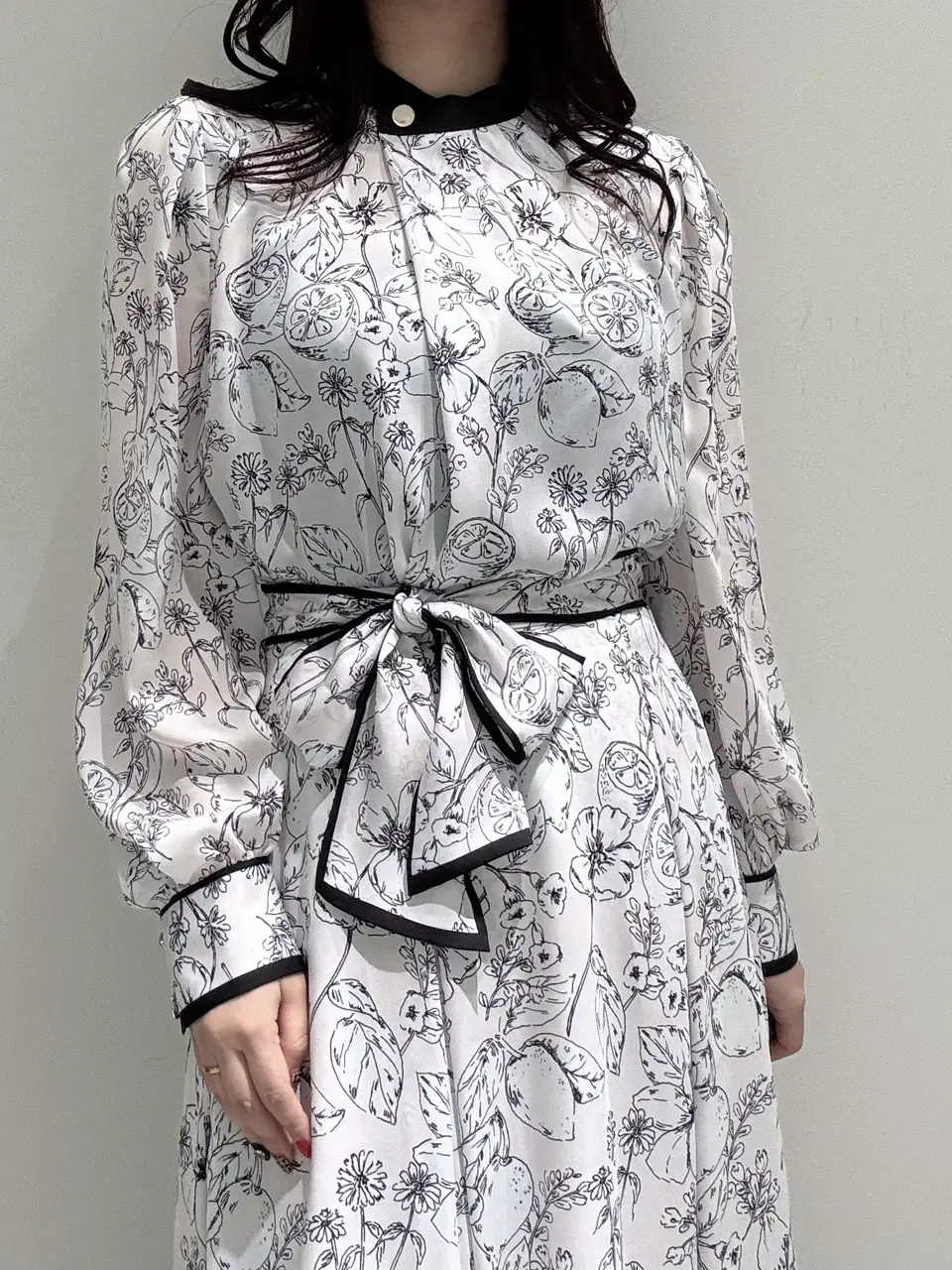 GRACE CONTINENTAL MOMOKO コーディネート画像