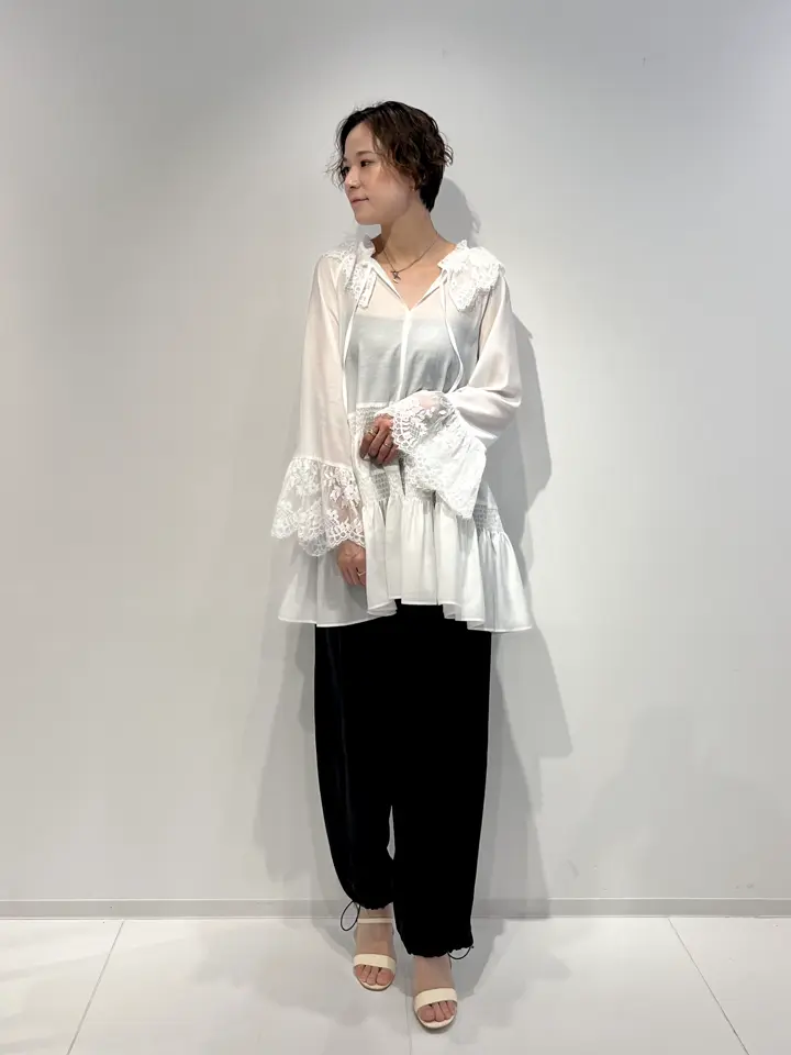 GRACE CONTINENTAL 亀田 未希 コーディネート画像