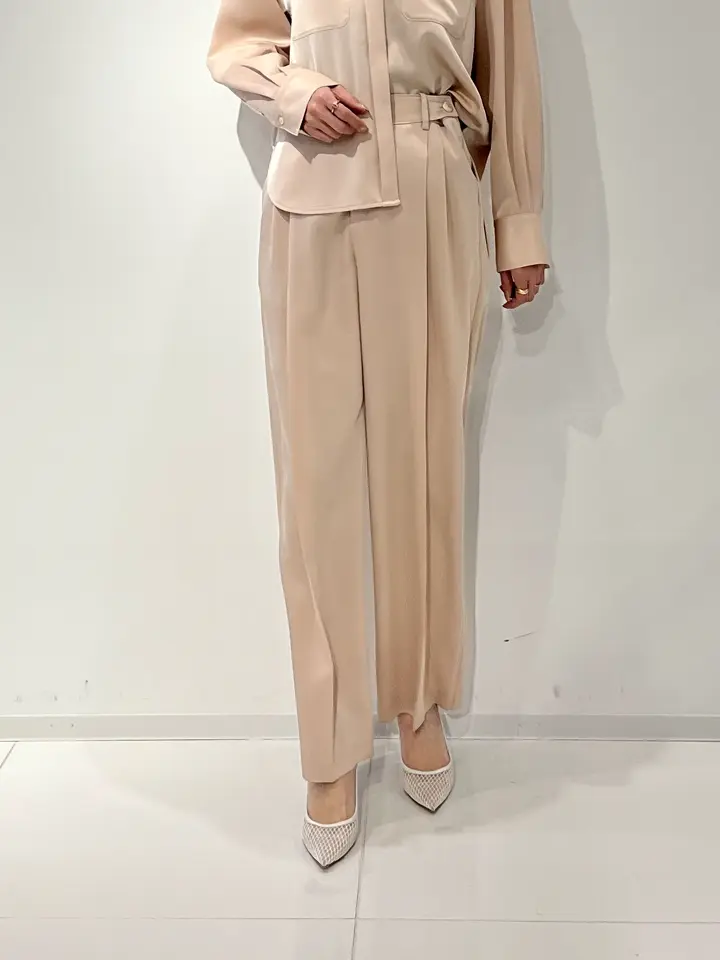 GRACE CONTINENTAL 亀田 未希 コーディネート画像