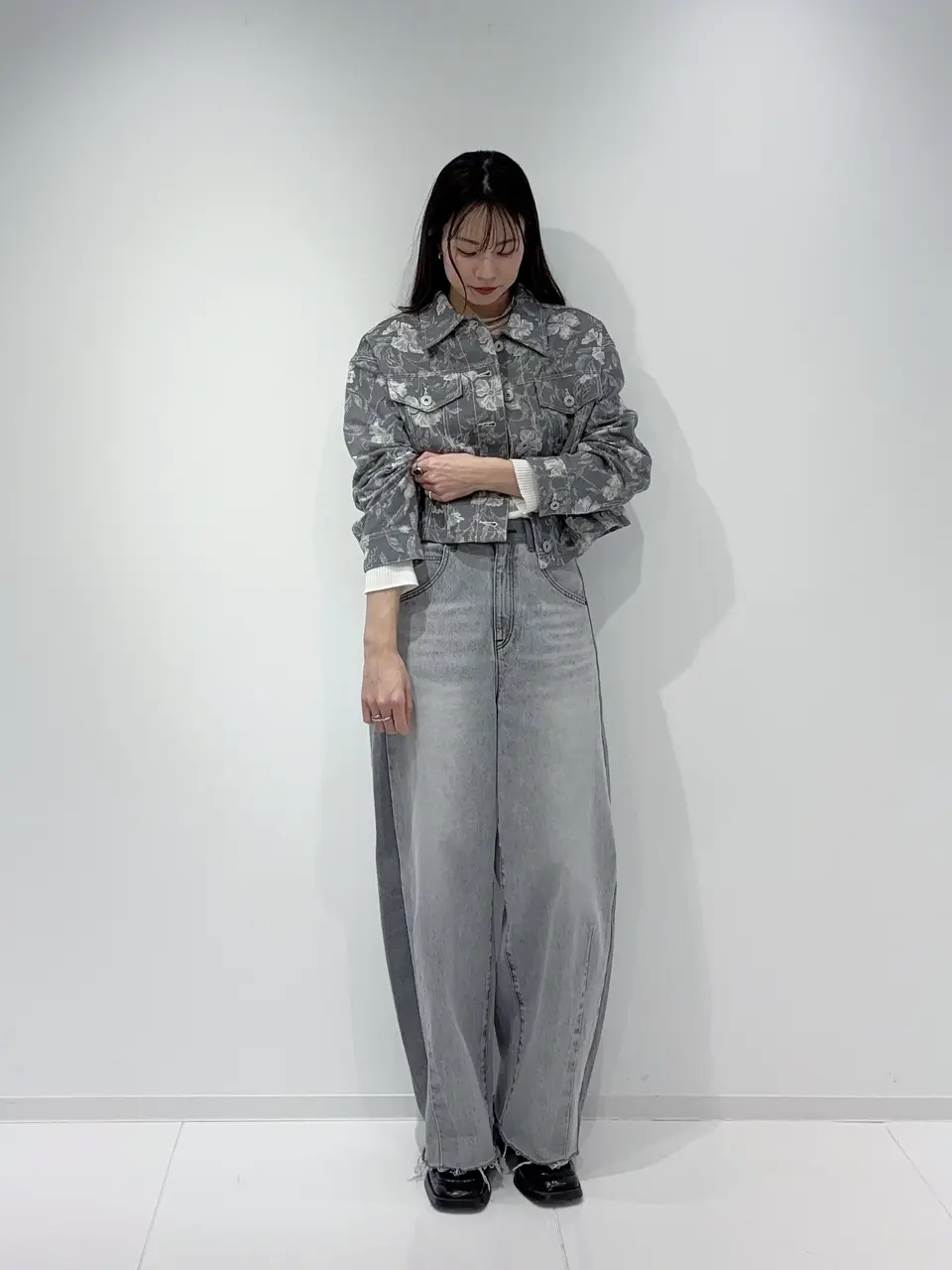 GRACE CONTINENTAL Hikaru Okada コーディネート画像