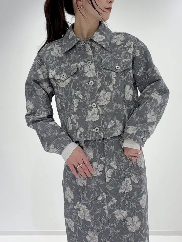 GRACE CONTINENTAL Hikaru Okada コーディネート画像