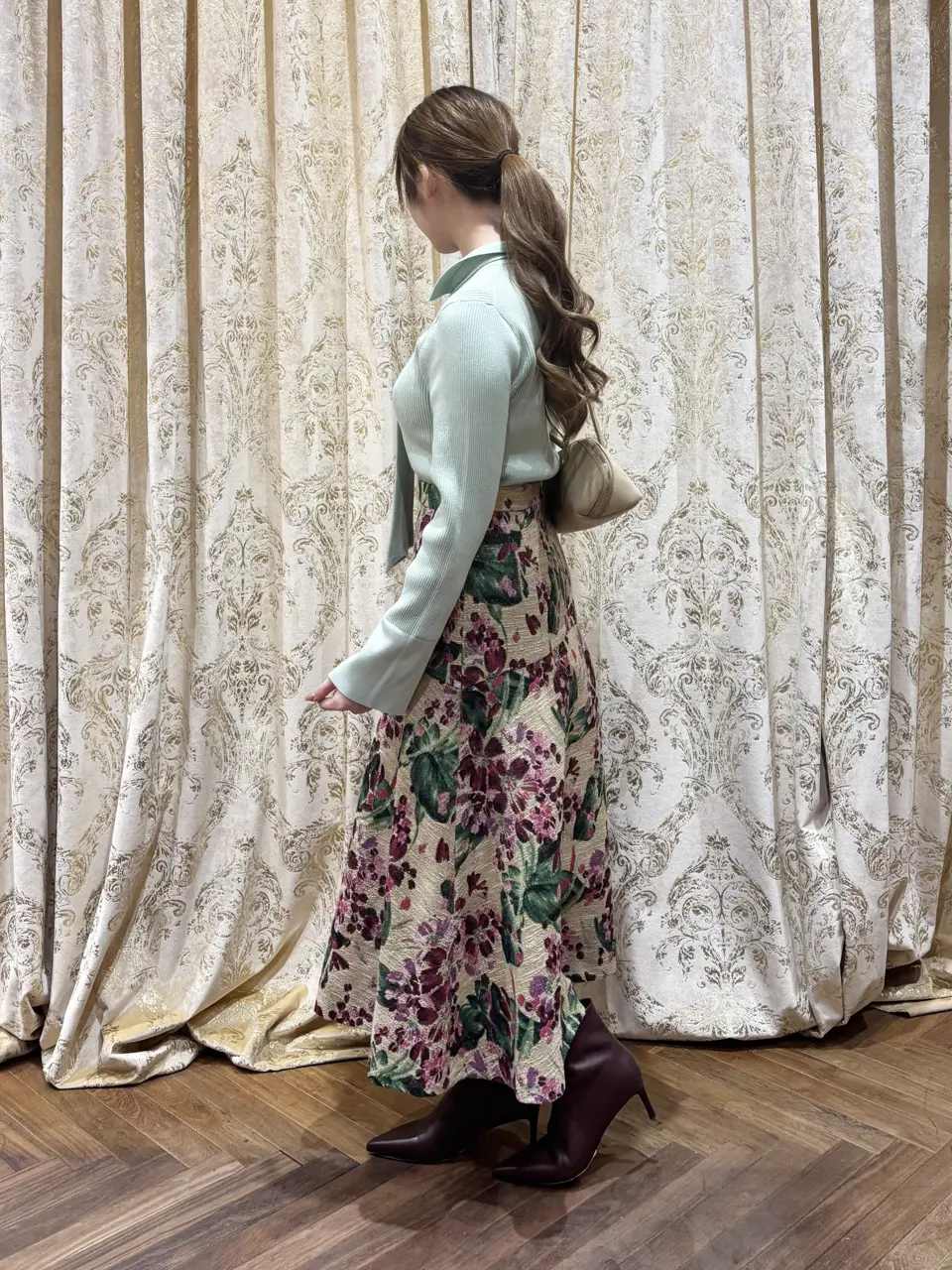 GRACE CONTINENTAL adachi miyuki コーディネート画像