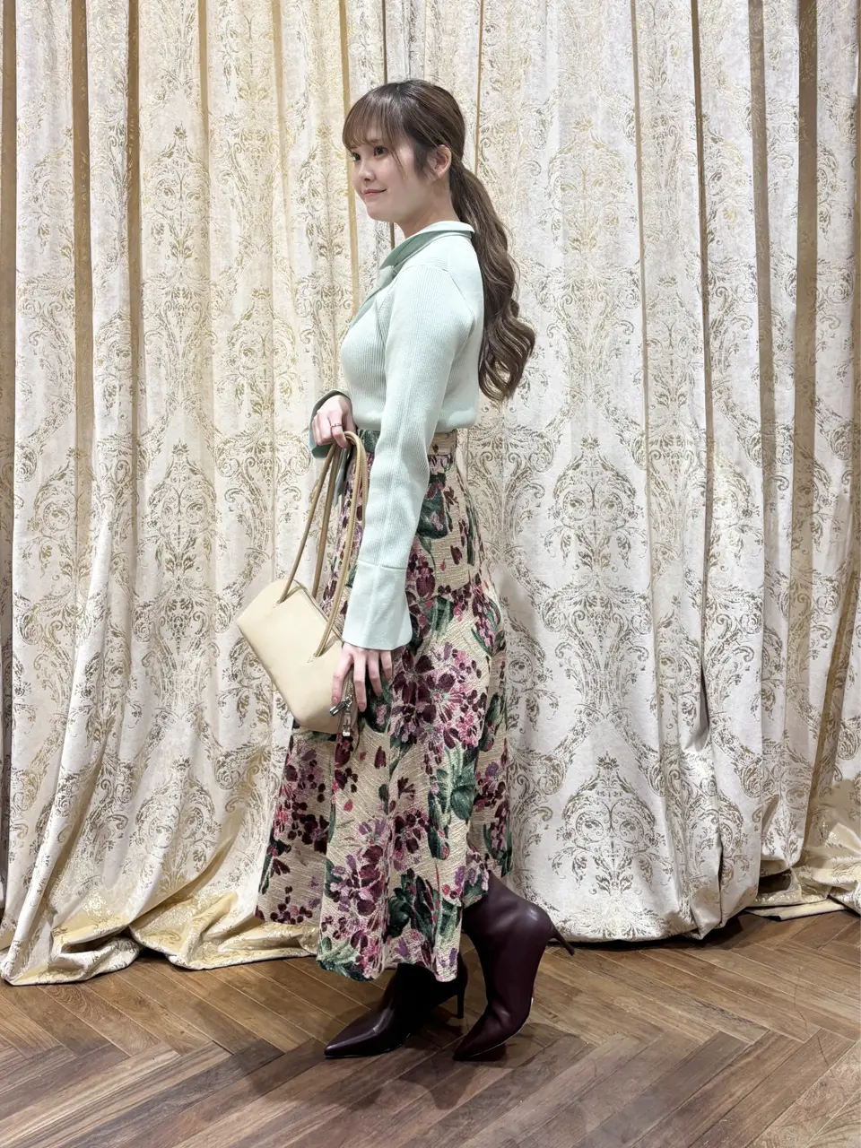 GRACE CONTINENTAL adachi miyuki コーディネート画像