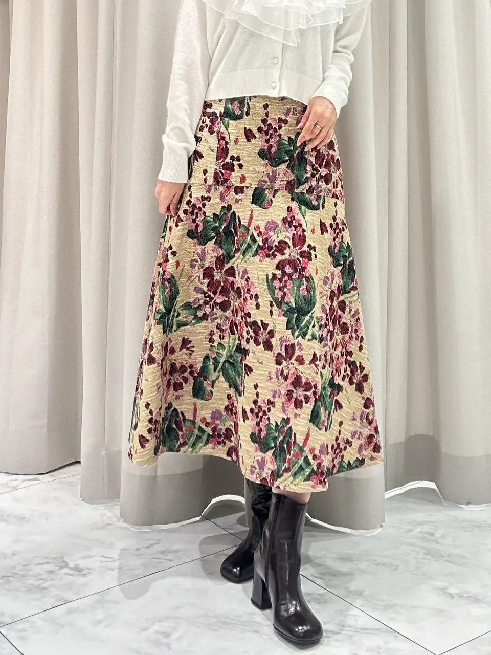 GRACE CONTINENTAL 志田　悠 コーディネート画像