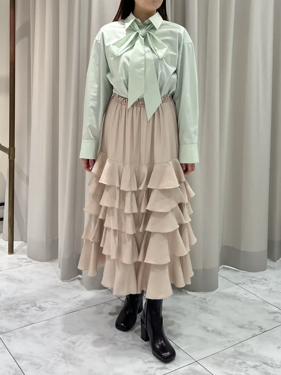  赤坂 梨来 コーディネート画像