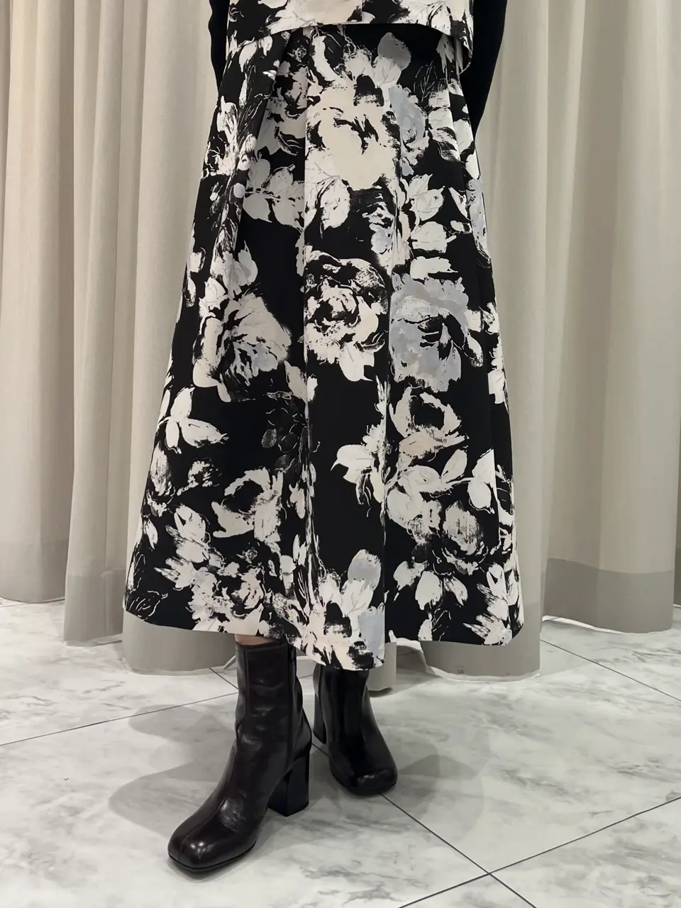 GRACE CONTINENTAL 赤坂 梨来 コーディネート画像