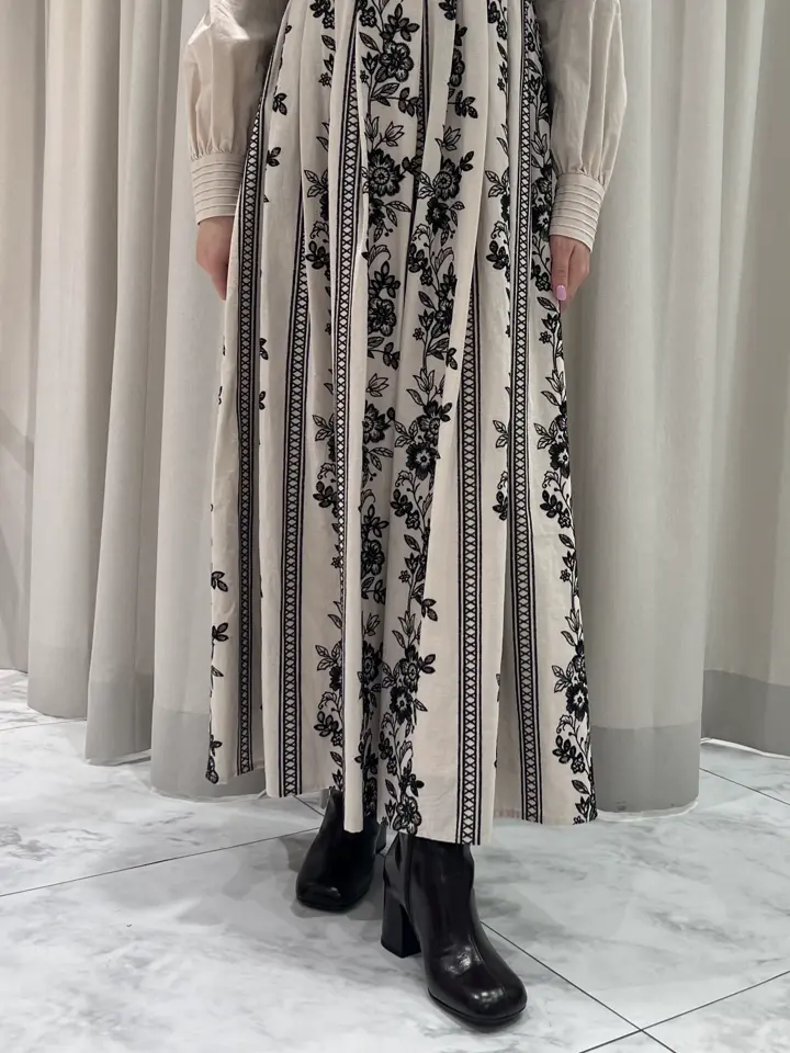 GRACE CONTINENTAL 赤坂 梨来 コーディネート画像