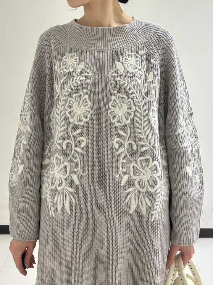 GRACE CONTINENTAL 狩野　珠季 コーディネート画像