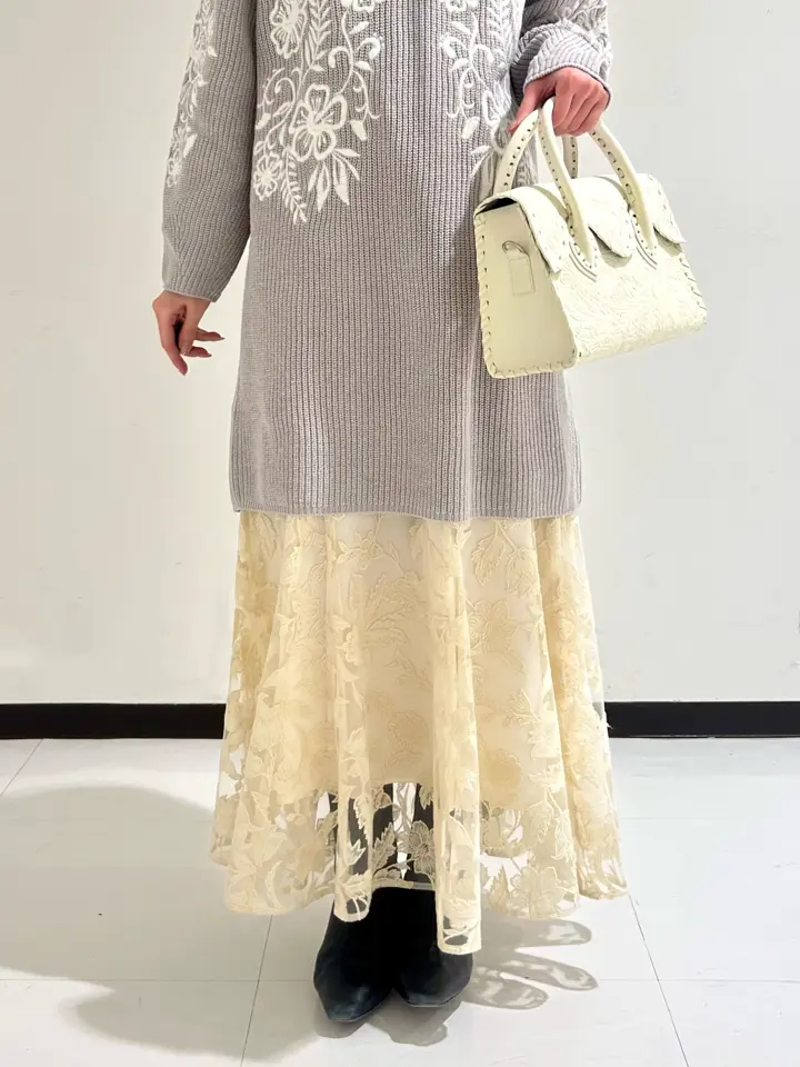 GRACE CONTINENTAL 狩野　珠季 コーディネート画像