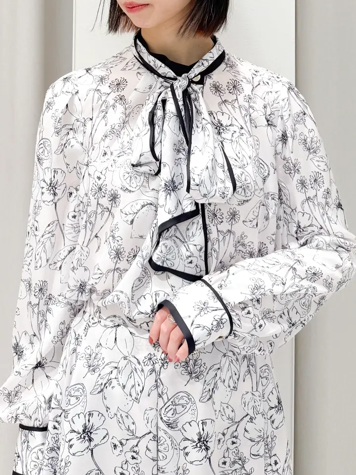 GRACE CONTINENTAL yuri コーディネート画像