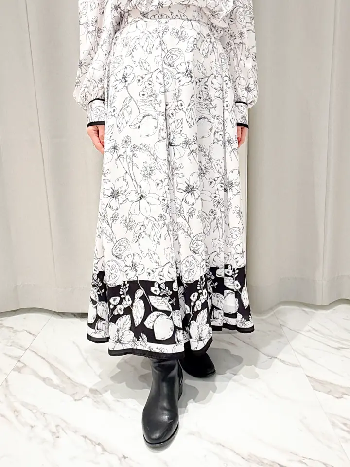 GRACE CONTINENTAL yuri コーディネート画像