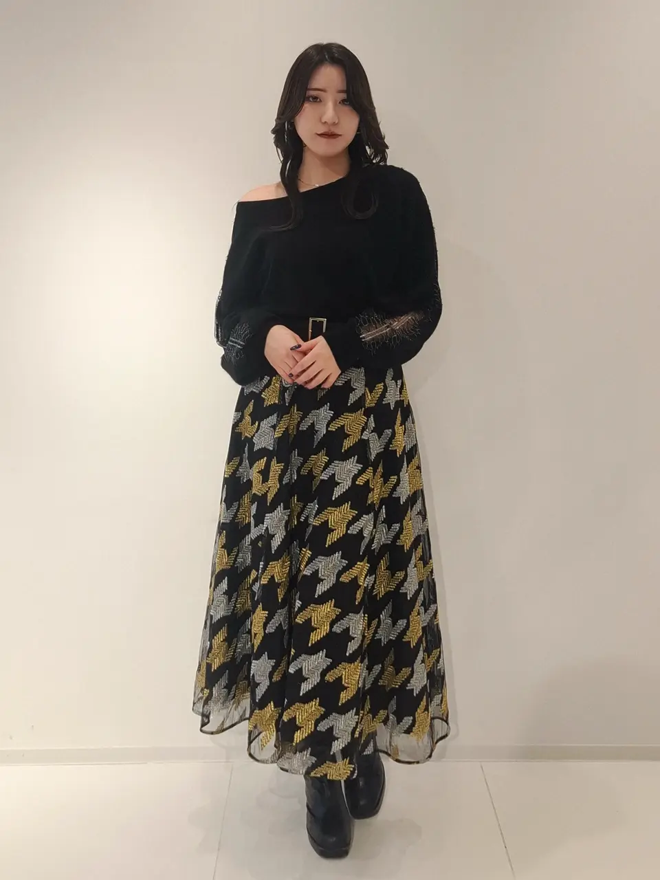  𝙆𝙄𝙈𝙐 コーディネート画像