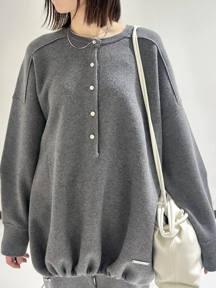 GRACE CONTINENTAL 狩野　珠季 コーディネート画像