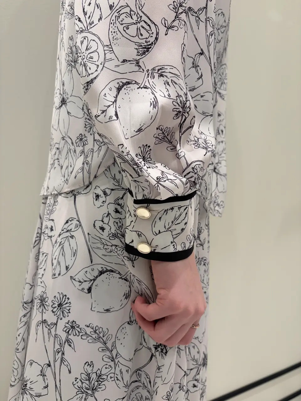 GRACE CONTINENTAL Hotei コーディネート画像