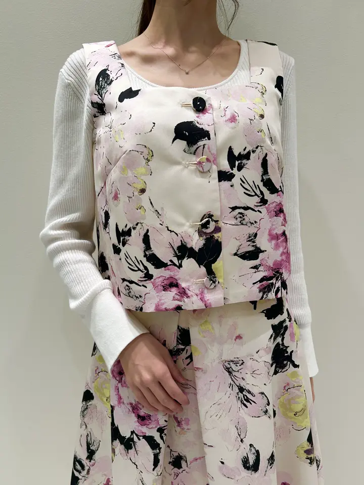 GRACE CONTINENTAL Wakazono コーディネート画像