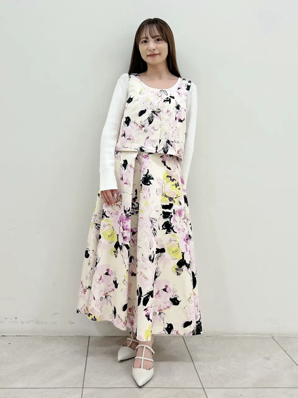  Miu Akamatsu コーディネート画像