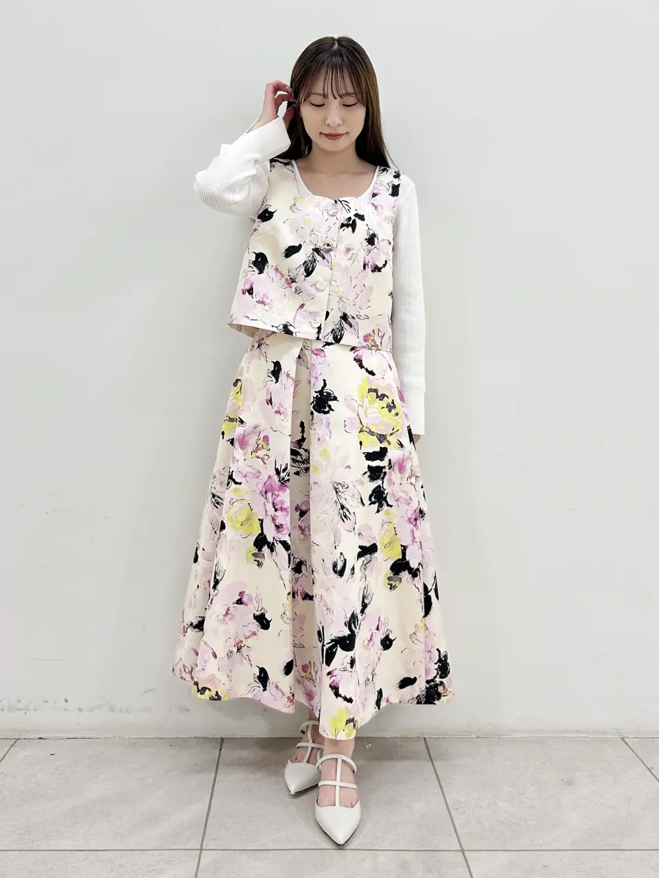 GRACE CONTINENTAL Miu Akamatsu コーディネート画像