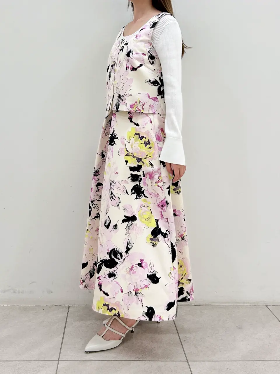 GRACE CONTINENTAL Miu Akamatsu コーディネート画像