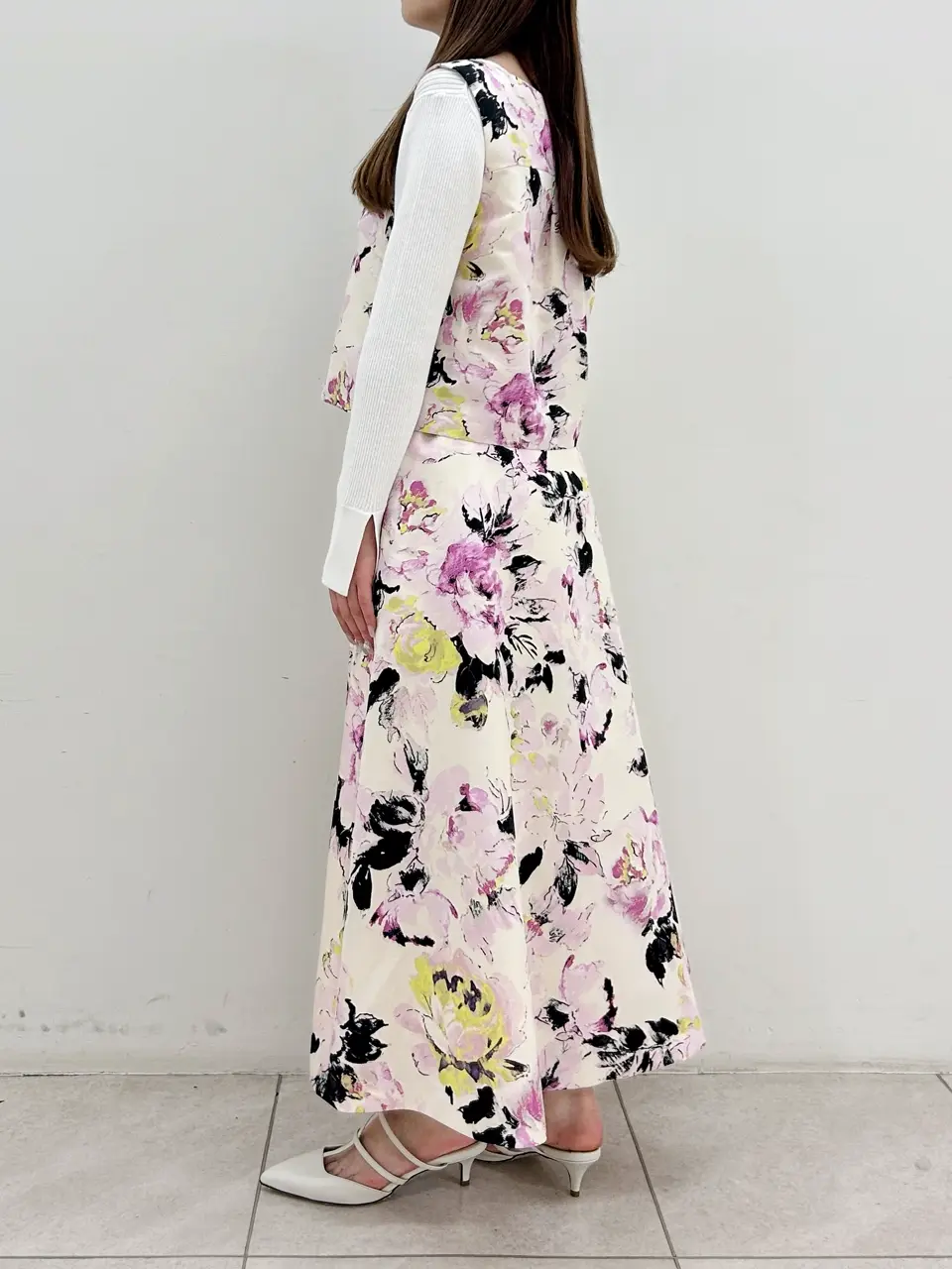 GRACE CONTINENTAL Miu Akamatsu コーディネート画像