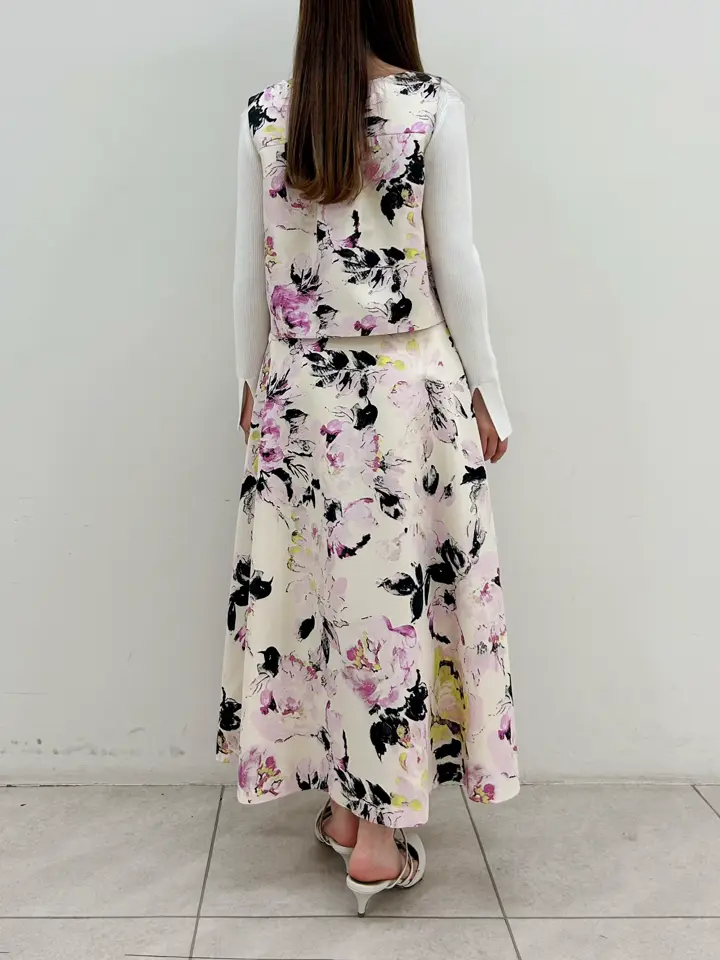 GRACE CONTINENTAL Miu Akamatsu コーディネート画像