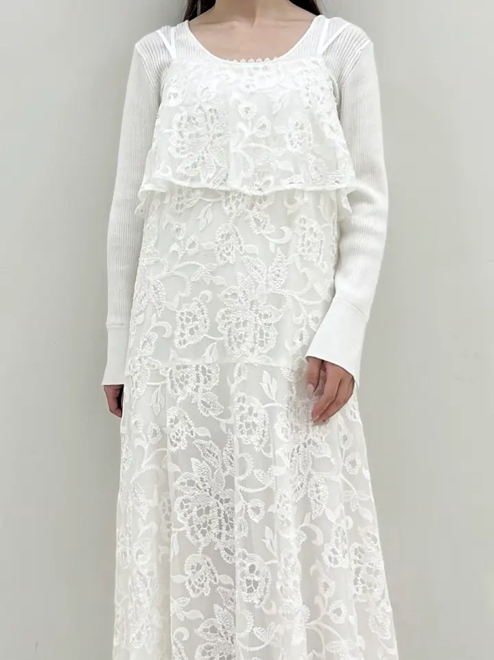 GRACE CONTINENTAL Miu Akamatsu コーディネート画像