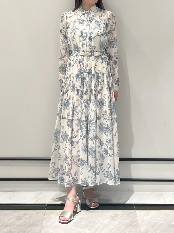 GRACE CONTINENTAL RIKO コーディネート画像