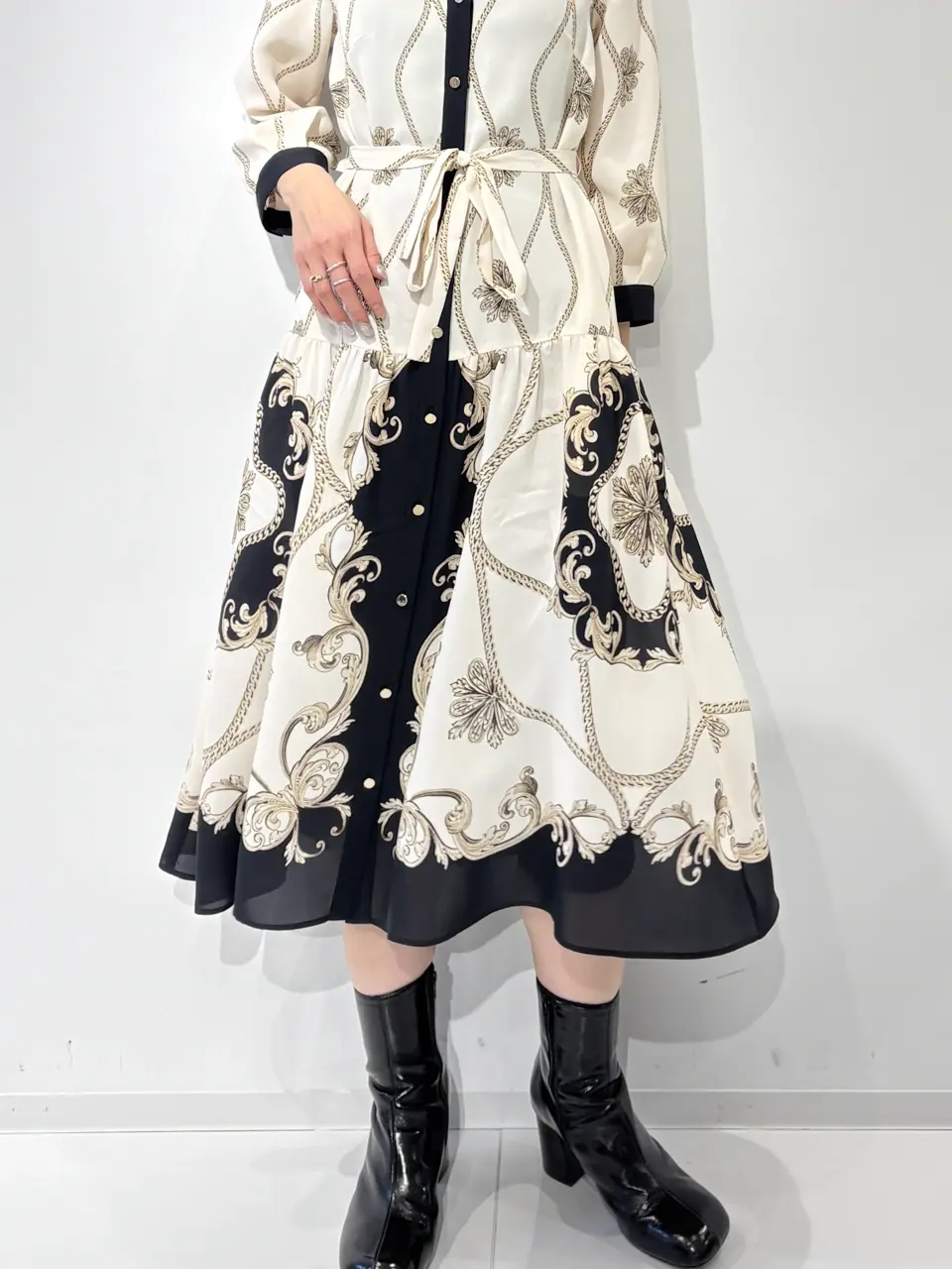 GRACE CONTINENTAL Yuuki NOZAWA コーディネート画像