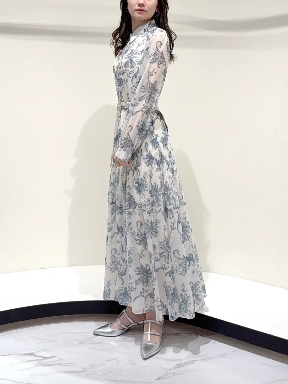 GRACE CONTINENTAL Suzuka コーディネート画像