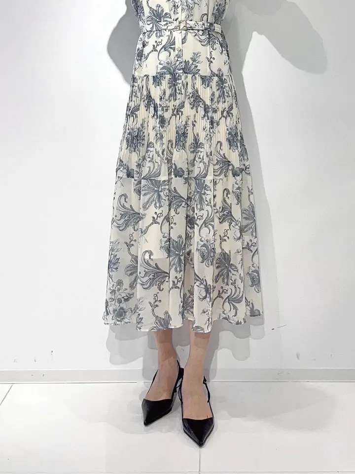 GRACE CONTINENTAL 亀田 未希 コーディネート画像