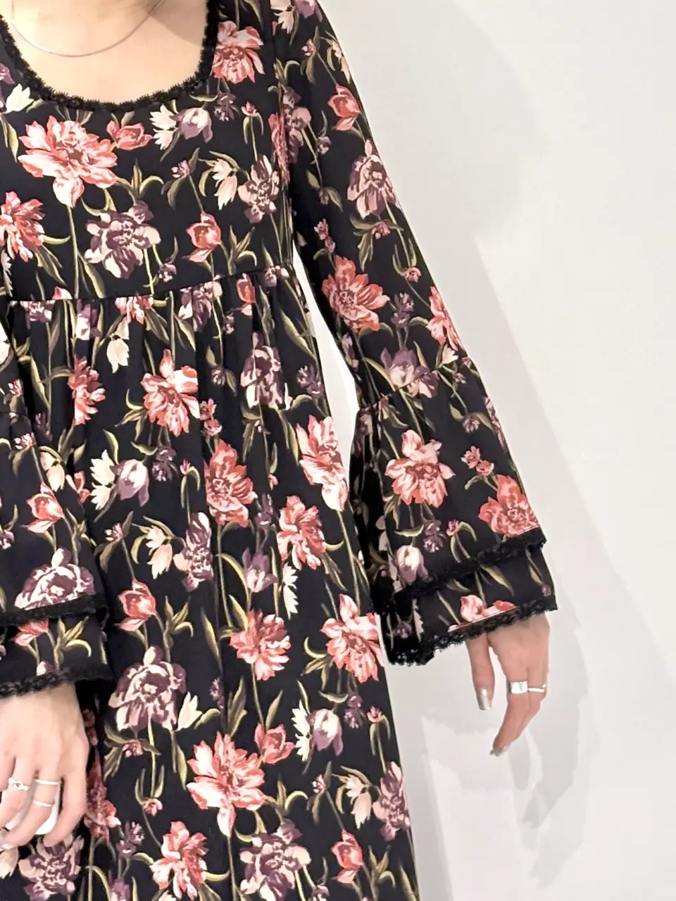 GRACE CONTINENTAL Yuuki NOZAWA コーディネート画像