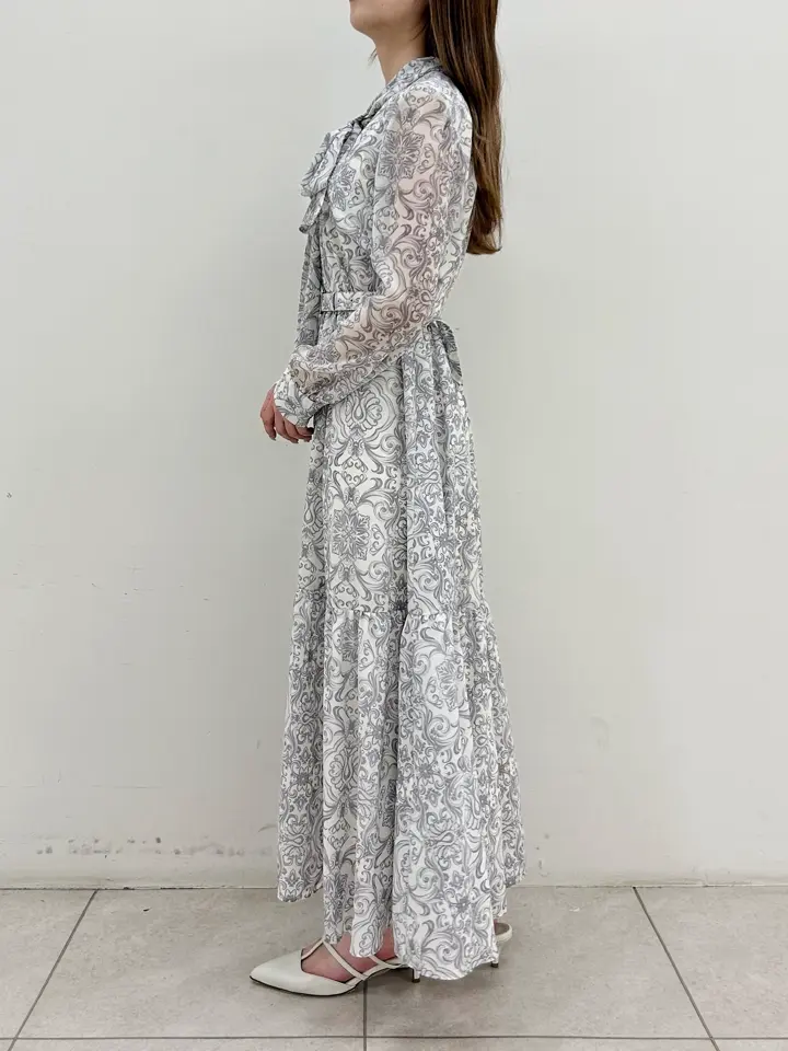 GRACE CONTINENTAL Miu Akamatsu コーディネート画像