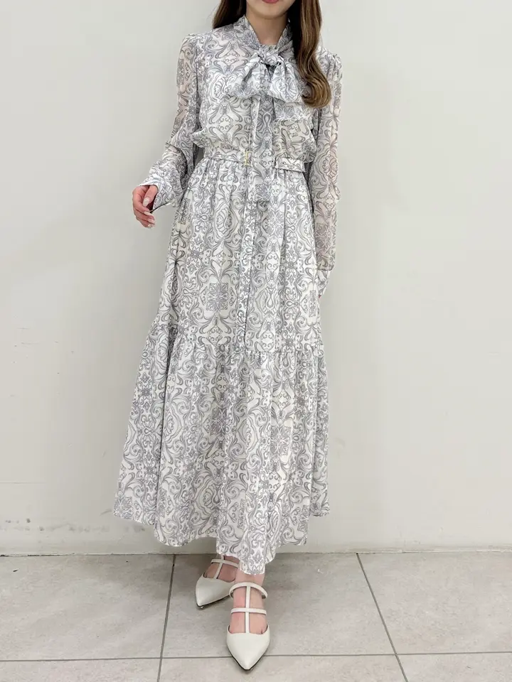 GRACE CONTINENTAL Miu Akamatsu コーディネート画像