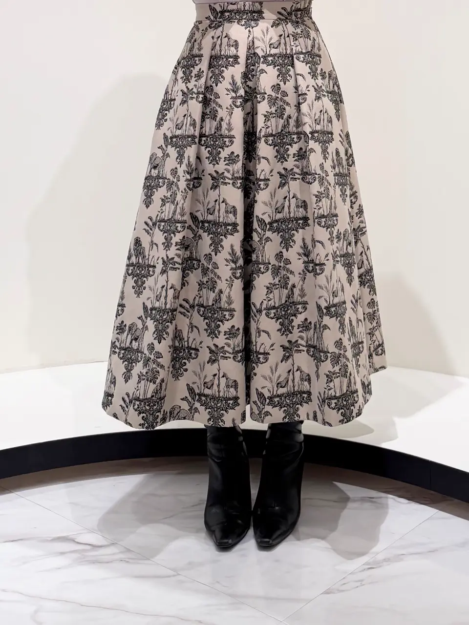 GRACE CONTINENTAL くまさか コーディネート画像