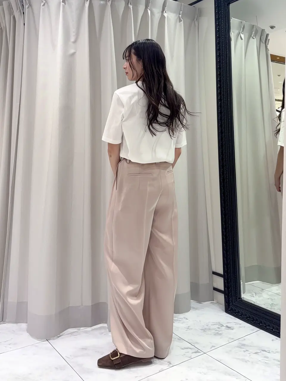 GRACE CONTINENTAL Hikaru Okada コーディネート画像