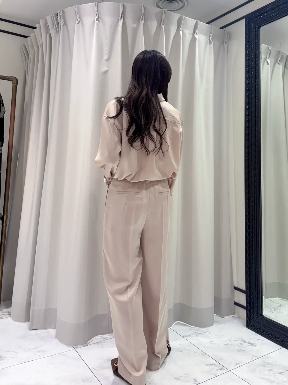 GRACE CONTINENTAL Hikaru Okada コーディネート画像