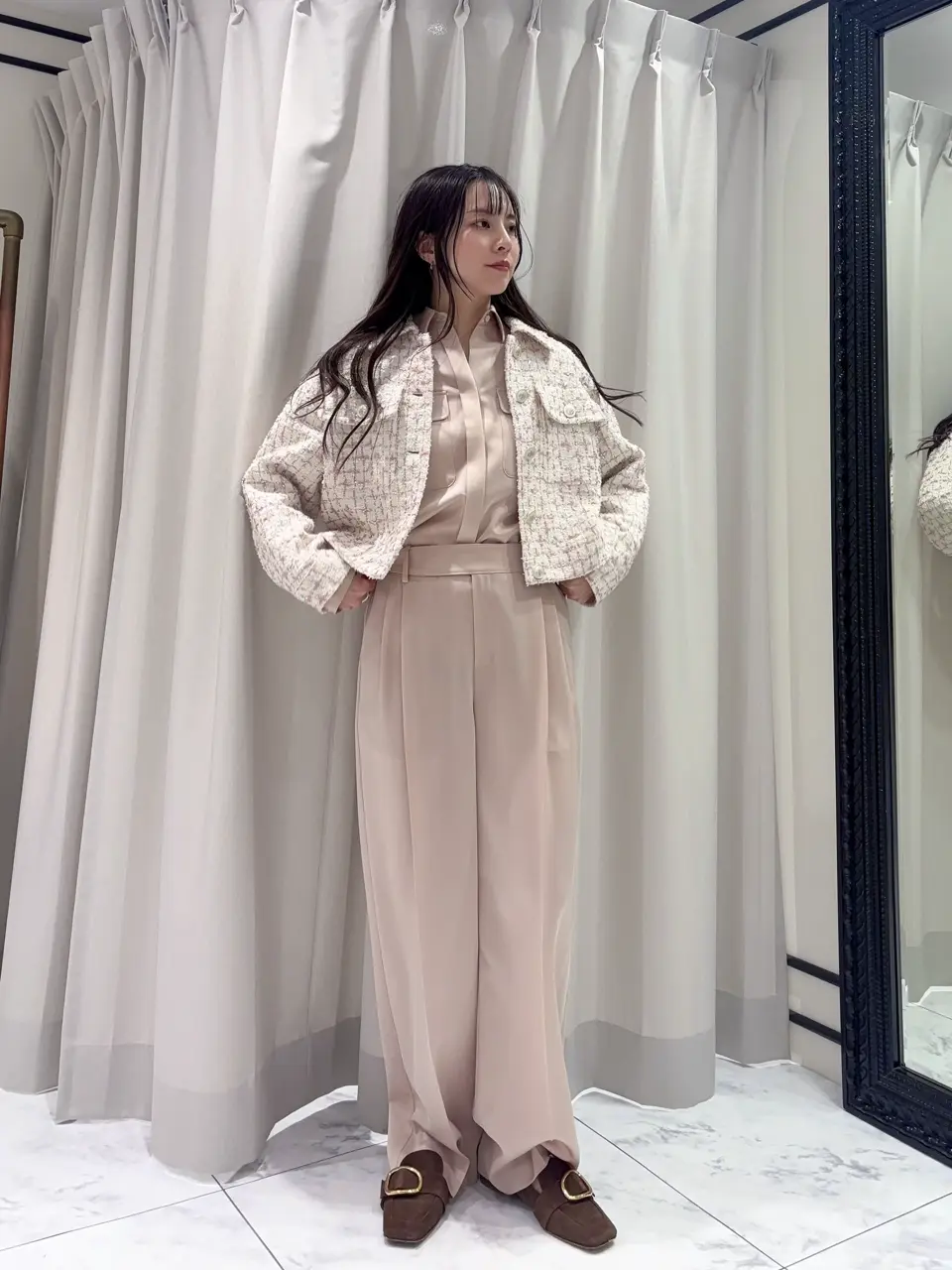 GRACE CONTINENTAL Hikaru Okada コーディネート画像