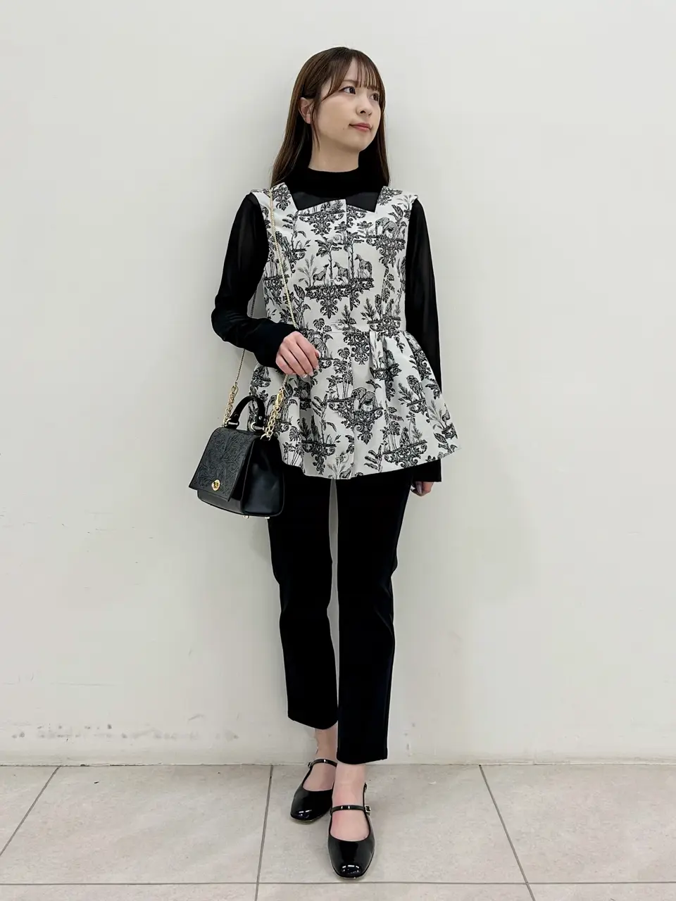  Miu Akamatsu コーディネート画像