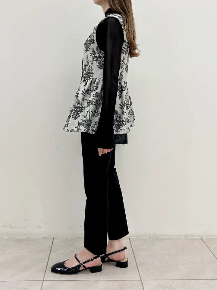 GRACE CONTINENTAL Miu Akamatsu コーディネート画像