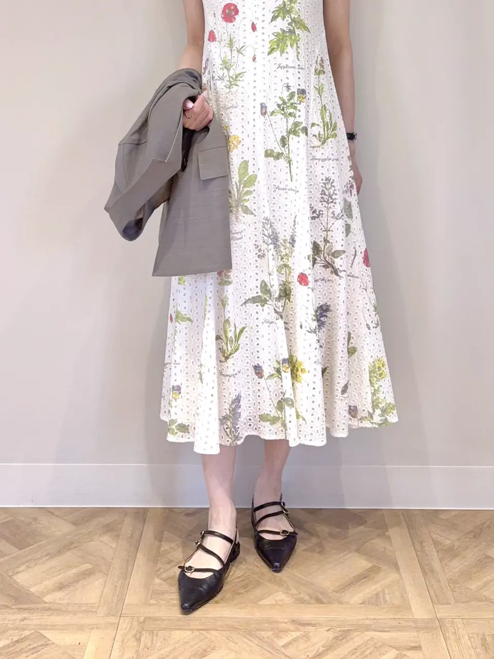 GRACE CONTINENTAL 亀田 未希 コーディネート画像