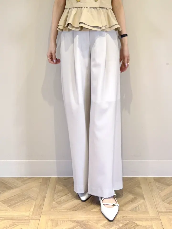 GRACE CONTINENTAL 亀田 未希 コーディネート画像