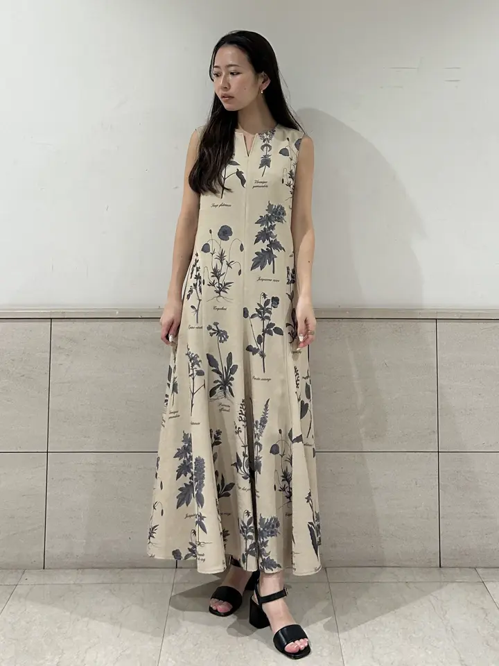 GRACE CONTINENTAL ERINA KATO コーディネート画像