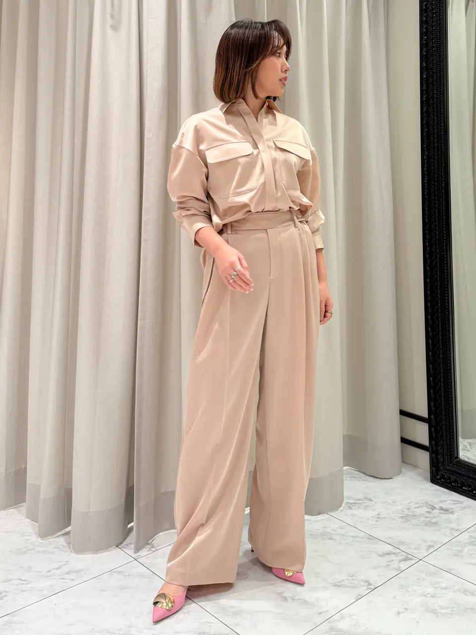  Adachi コーディネート画像